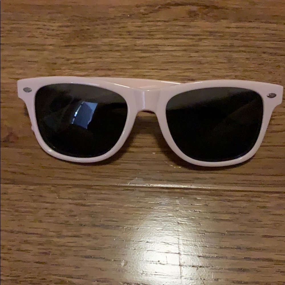 Taylor swift sunglasses